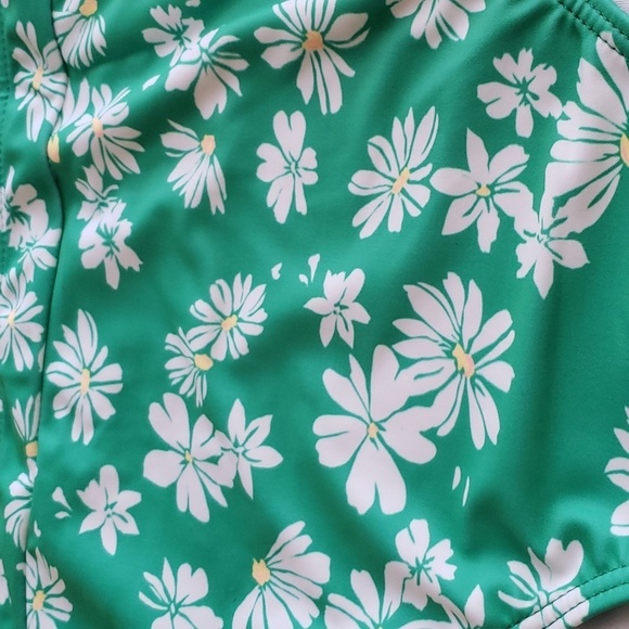 Tutorutor High Waisted Ruffle Floral Print Bikini in Green & White Size XL - Picture 8 of 11